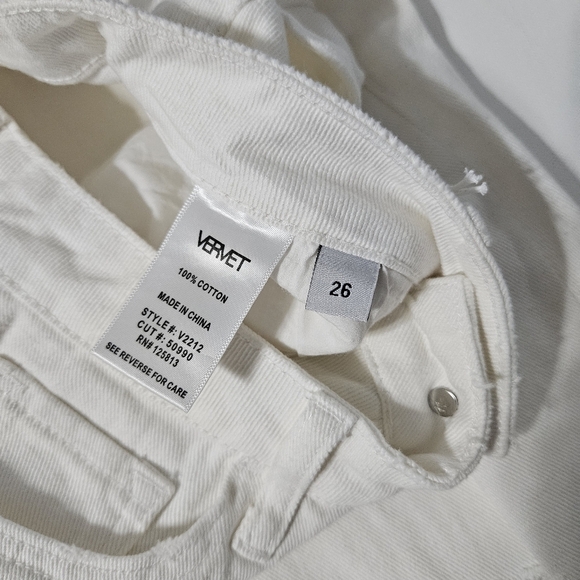 NWT Vervet Women's Emma Denim Distressed Frayed Mom Jeans White Size 26 B22 - Picture 5 of 10